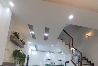 Bán nhà góc hai mặt tiền đường 11 Trường Thọ Thủ Đức TPHCM,LH 0909428959